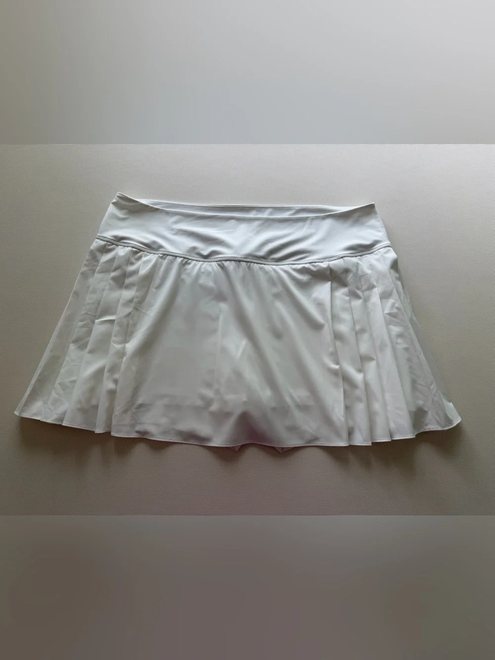 Old Navy White Pleated Tennis Skort